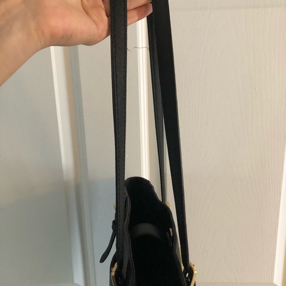 Michael kors black purse - Picture 2 of 5